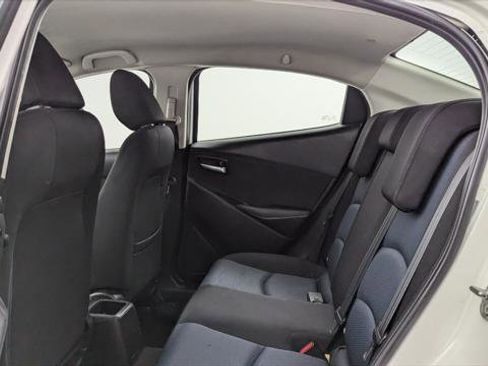 Used 2018 Toyota Yaris iA image 16