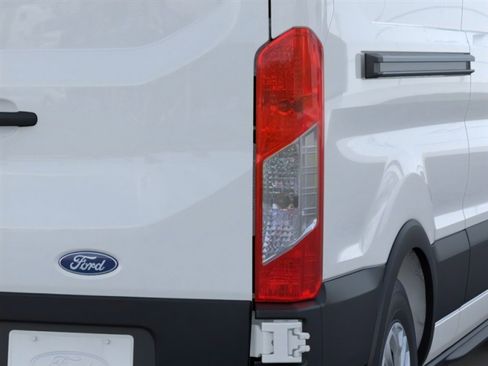 New 2026 Ford Transit 250 148 Medium Roof RWD image 21