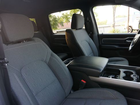 Used 2022 RAM 1500 Big Horn AWD/4WD image 20