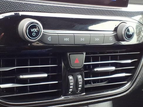 Certified 2025 Ford Escape ST-Line image 19