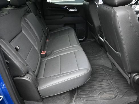 Used 2023 GMC Sierra 1500 Elevation w/ Elevation Premium Package AWD/4WD image 10