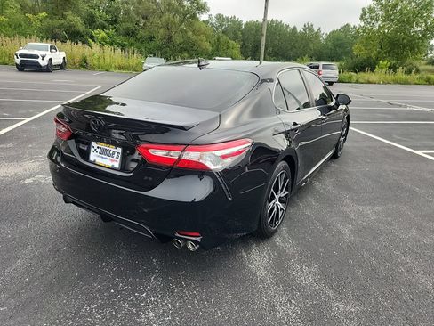 Used 2022 Toyota Camry SE w/ Audio Upgrade Package FWD image 8