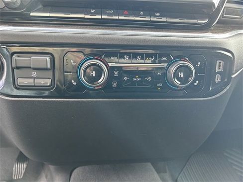 Used 2025 Chevrolet Silverado 3500 LT image 29