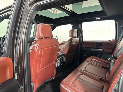Used 2018 Ford F150 Platinum w/ Equipment Group 701A Luxury AWD/4WD image 20