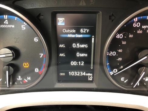 Used 2017 Toyota RAV4 LE image 17