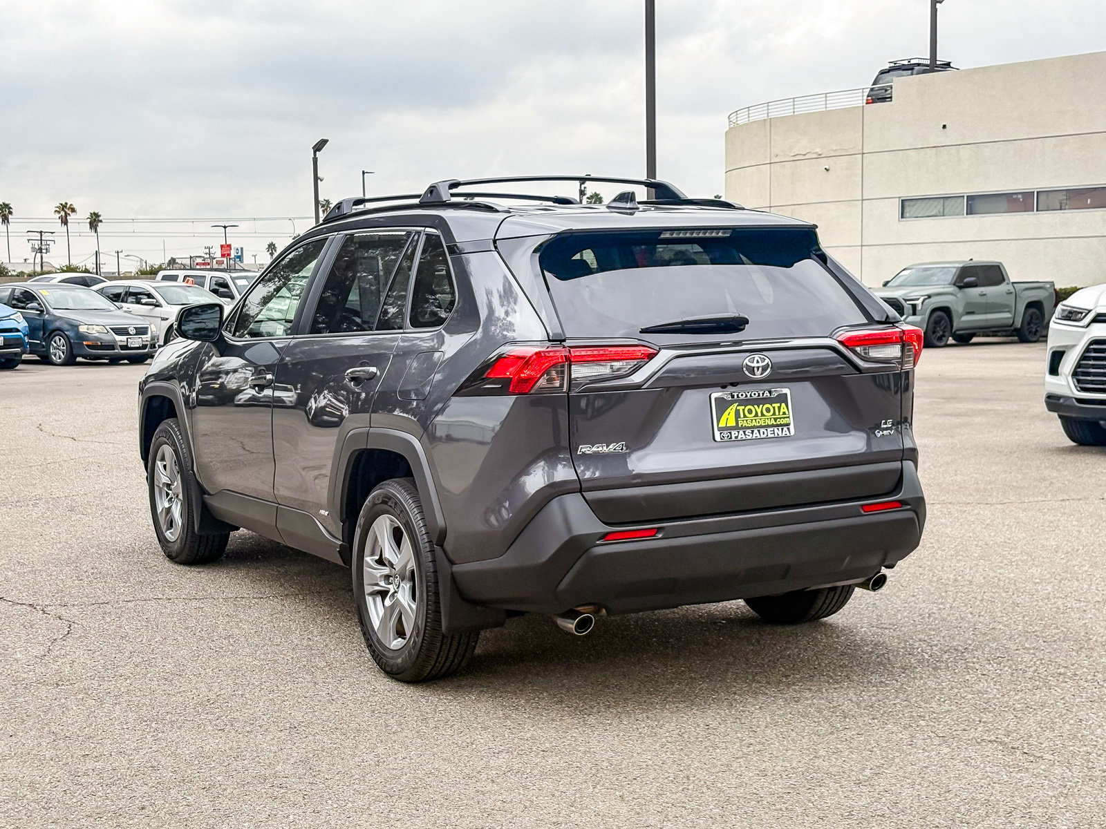 Certified 2025 Toyota RAV4 LE AWD/4WD image 8