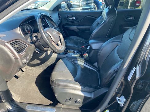 Used 2019 Jeep Cherokee Limited AWD/4WD image 9