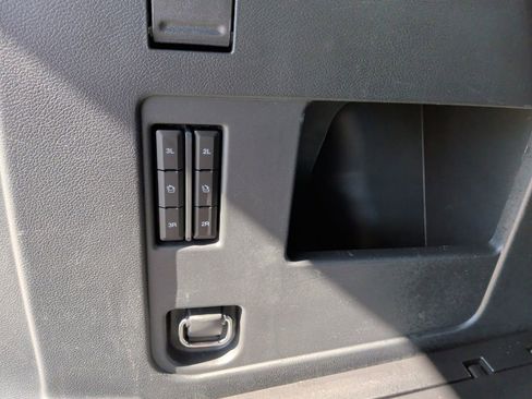 Used 2024 Ford Expedition Platinum image 47