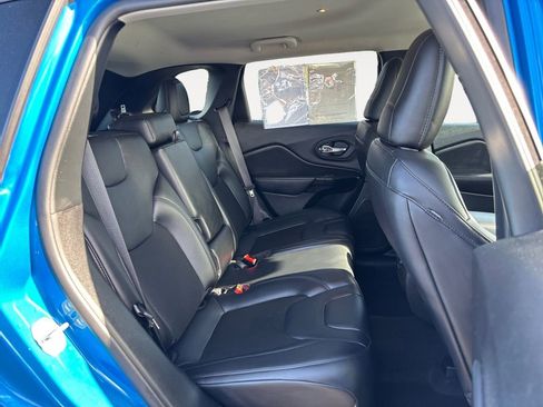 Used 2021 Jeep Cherokee Latitude Plus image 12