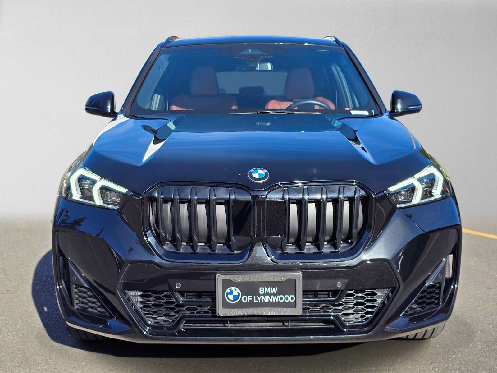 Used 2026 BMW X1 xDrive28i w/ M Sport Package AWD/4WD image 8