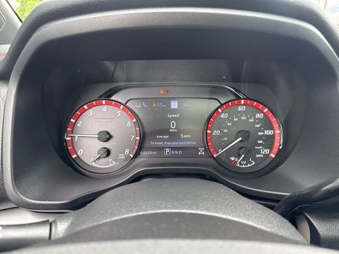 Used 2023 Nissan Titan PRO-4X w/ Pro-4x Convenience Package AWD/4WD image 20