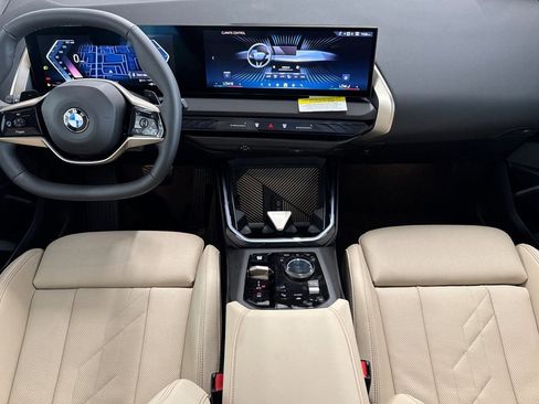 Used 2025 BMW X3 xDrive30i w/ Convenience Package image 15