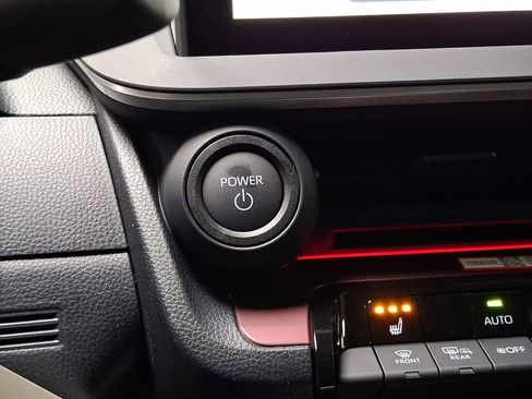 New 2026 Toyota Prius Plug-In Hybrid FWD image 15