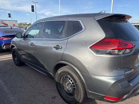 Used 2017 Nissan Rogue S FWD image 4