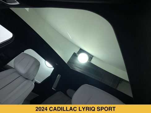 Certified 2024 Cadillac Lyriq Sport AWD/4WD image 10