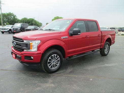 Used 2020 Ford F150 XLT w/ Equipment Group 302A Luxury AWD/4WD image 13