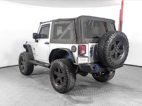 Used 2012 Jeep Wrangler Sahara image 6