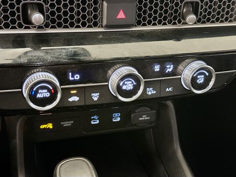 Used 2025 Honda Civic Sport image 24