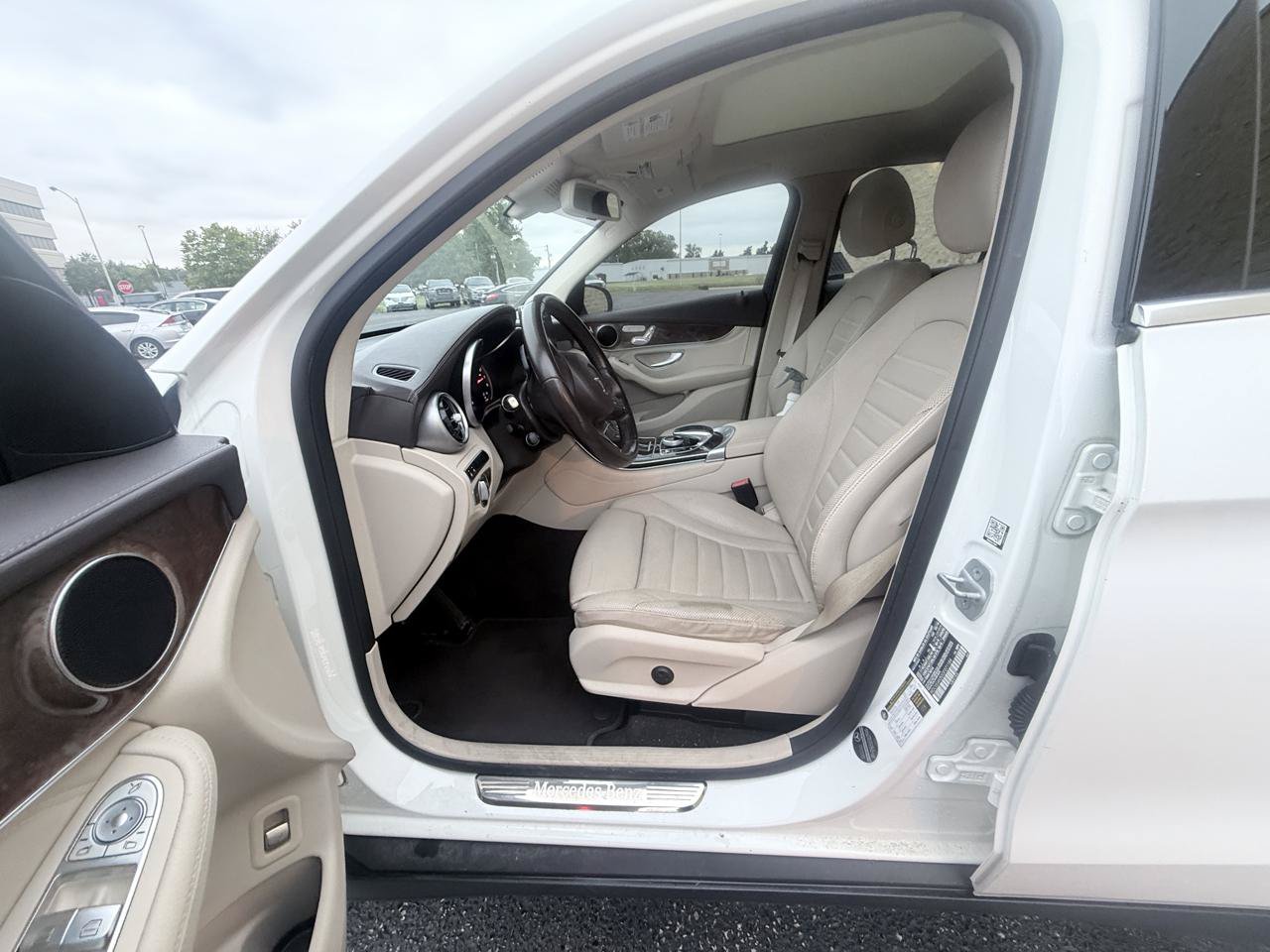 Used 2016 Mercedes-Benz GLC 300 4MATIC image 10