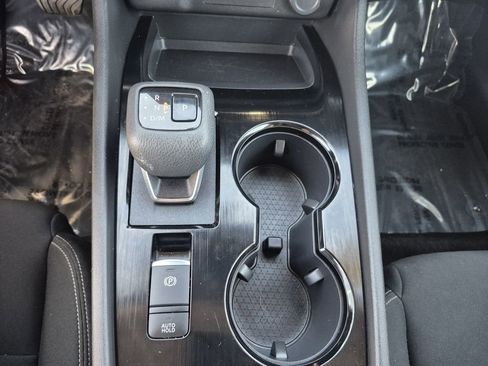 Used 2023 Nissan Rogue S image 10