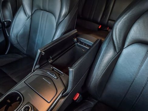 Used 2018 Maserati Ghibli GranSport image 34