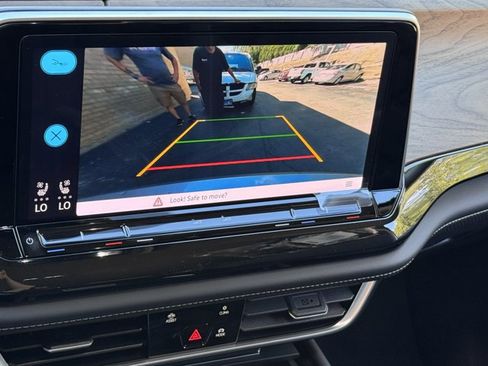 New 2026 Volkswagen Atlas SE image 12