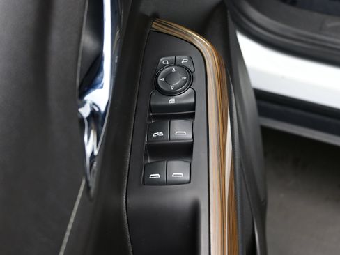 Used 2019 GMC Acadia SLE AWD/4WD image 13