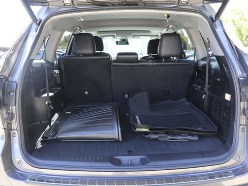 Used 2018 Toyota Highlander XLE w/ Protection Package #3 AWD/4WD image 25