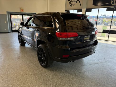 Used 2015 Jeep Grand Cherokee Altitude AWD/4WD image 5
