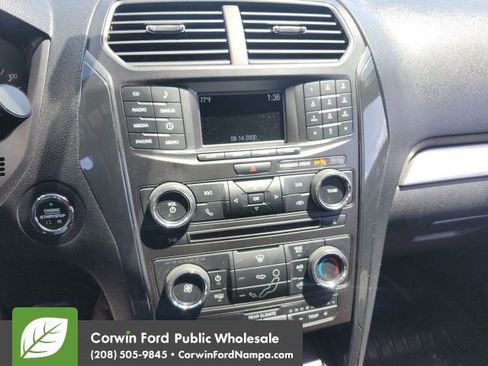 Used 2017 Ford Explorer XLT AWD/4WD image 22