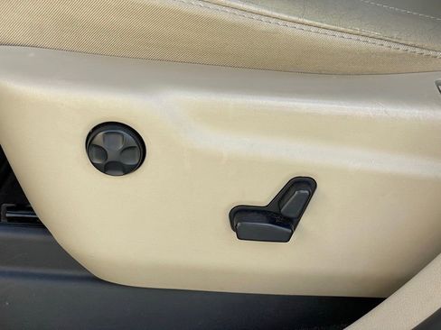 Used 2018 Jeep Grand Cherokee Limited image 17