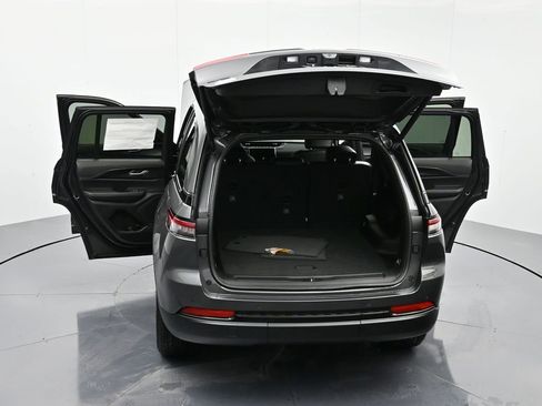 New 2025 Jeep Grand Cherokee Altitude AWD/4WD image 46