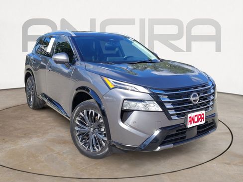 Certified 2024 Nissan Rogue Platinum w/ Platinum Premium Package FWD image 4