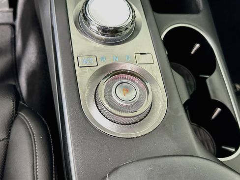 Used 2025 Genesis GV70 2.5T AWD/4WD image 25