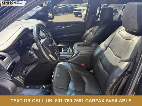 Used 2018 Cadillac Escalade Platinum AWD/4WD image 32