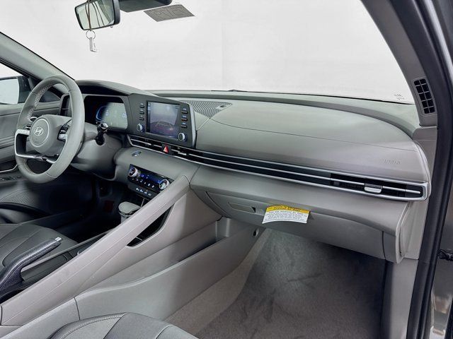 Certified 2025 Hyundai Elantra Sport FWD image 42