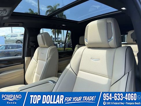 Used 2024 Cadillac Escalade Premium Luxury AWD/4WD image 24