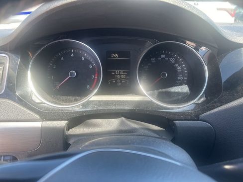 Used 2016 Volkswagen Jetta Sport image 4