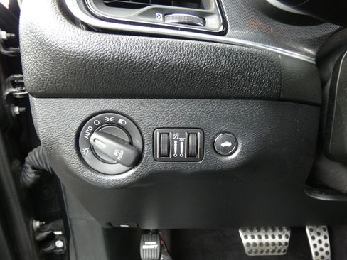 Used 2017 Dodge Challenger R/T Scat Pack w/ Dynamics Package image 68