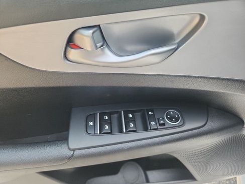 Used 2023 Kia Forte LXS FWD image 18
