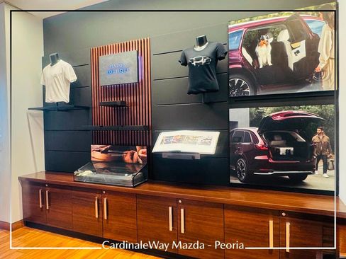 Used 2019 Jeep Renegade Latitude w/ Popular Equipment Group image 6