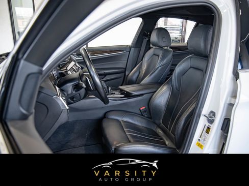 Used 2017 BMW 530i xDrive image 11