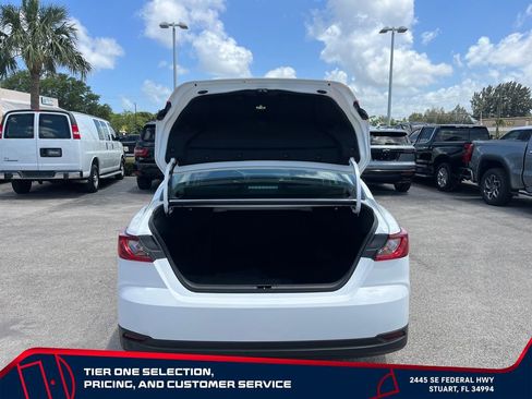 Used 2025 Toyota Camry LE FWD image 16