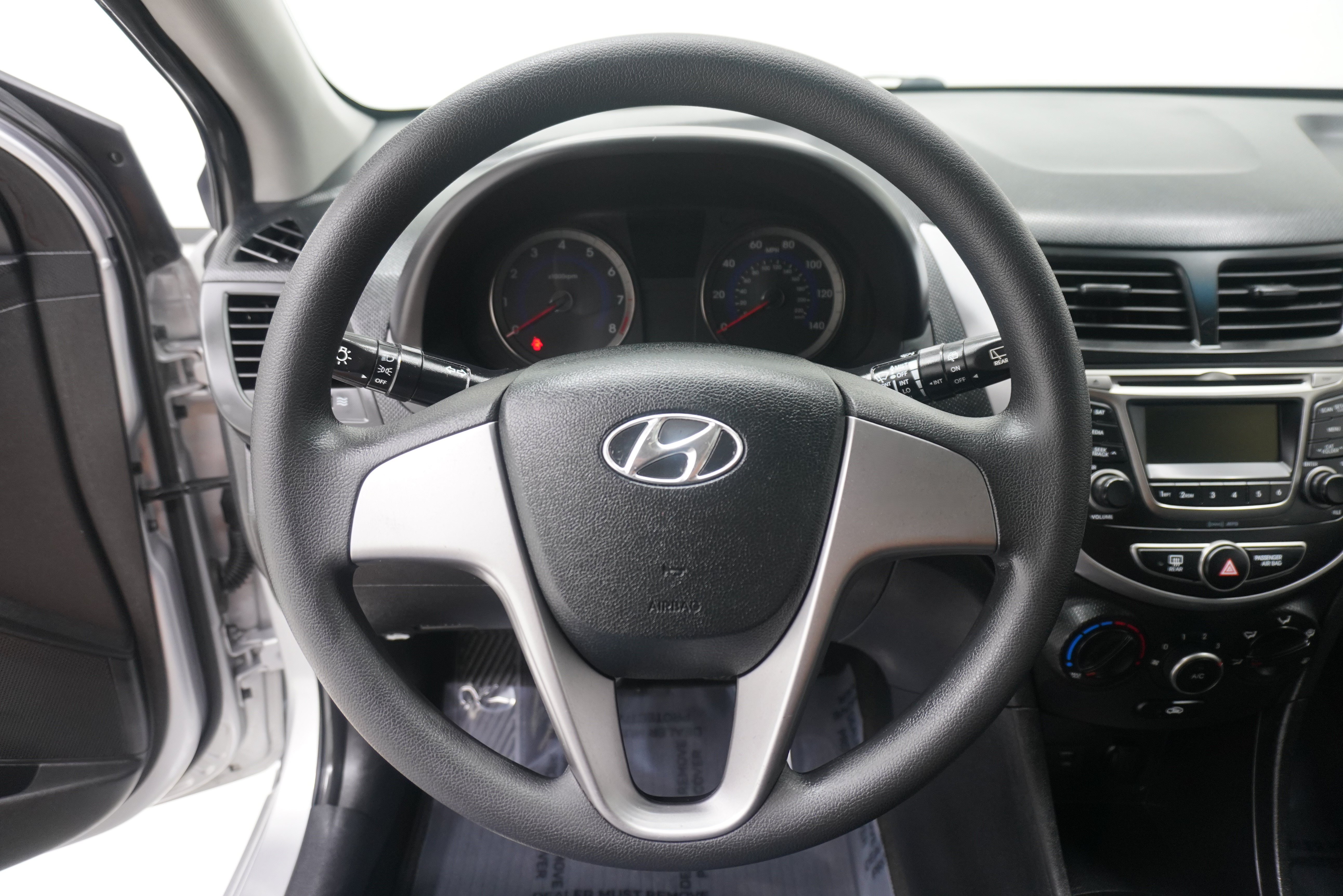 Used 2017 Hyundai Accent SE FWD image 15