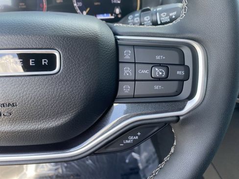 New 2024 Jeep Wagoneer Base w/ Convenience Group I image 29