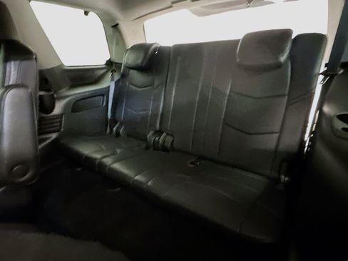 Used 2018 Cadillac Escalade Luxury image 31