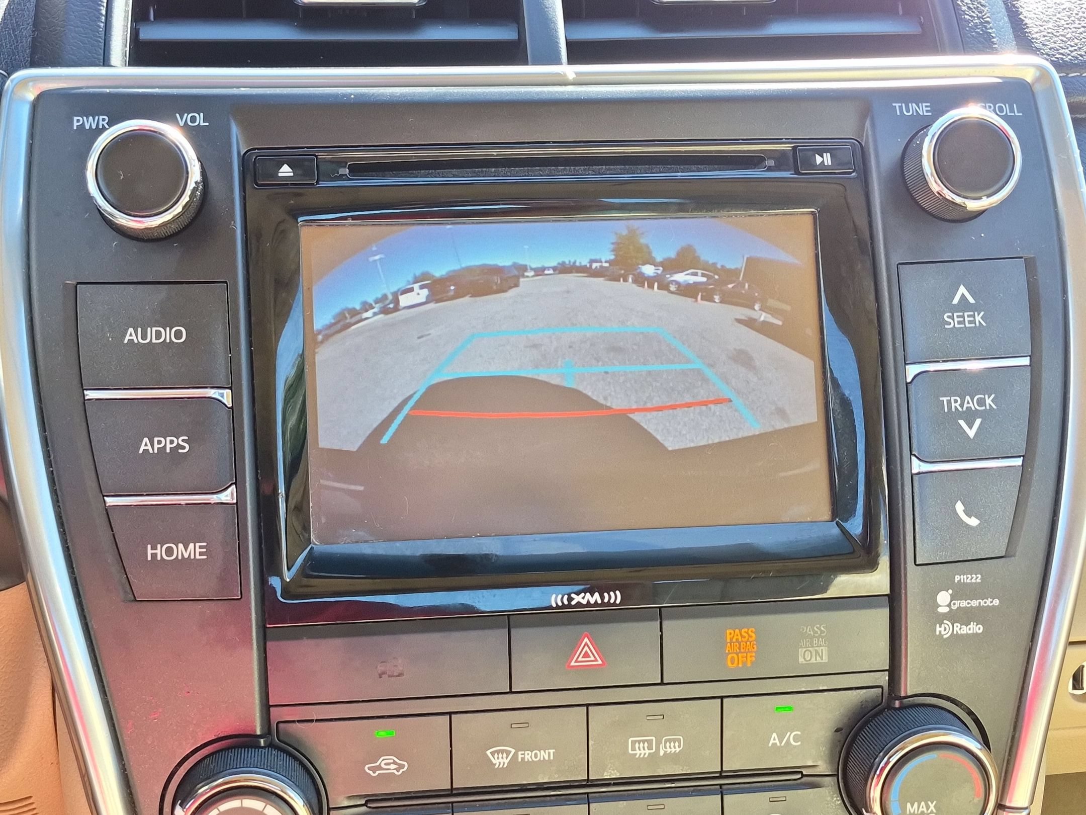 Used 2016 Toyota Camry LE FWD image 23