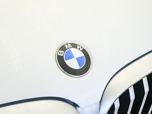 Used 2023 BMW X3 sDrive30i w/ Premium Package w/ZPA RWD image 8