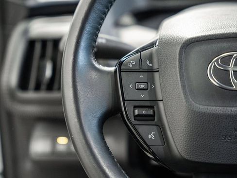 Used 2023 Toyota bZ4X Limited image 28