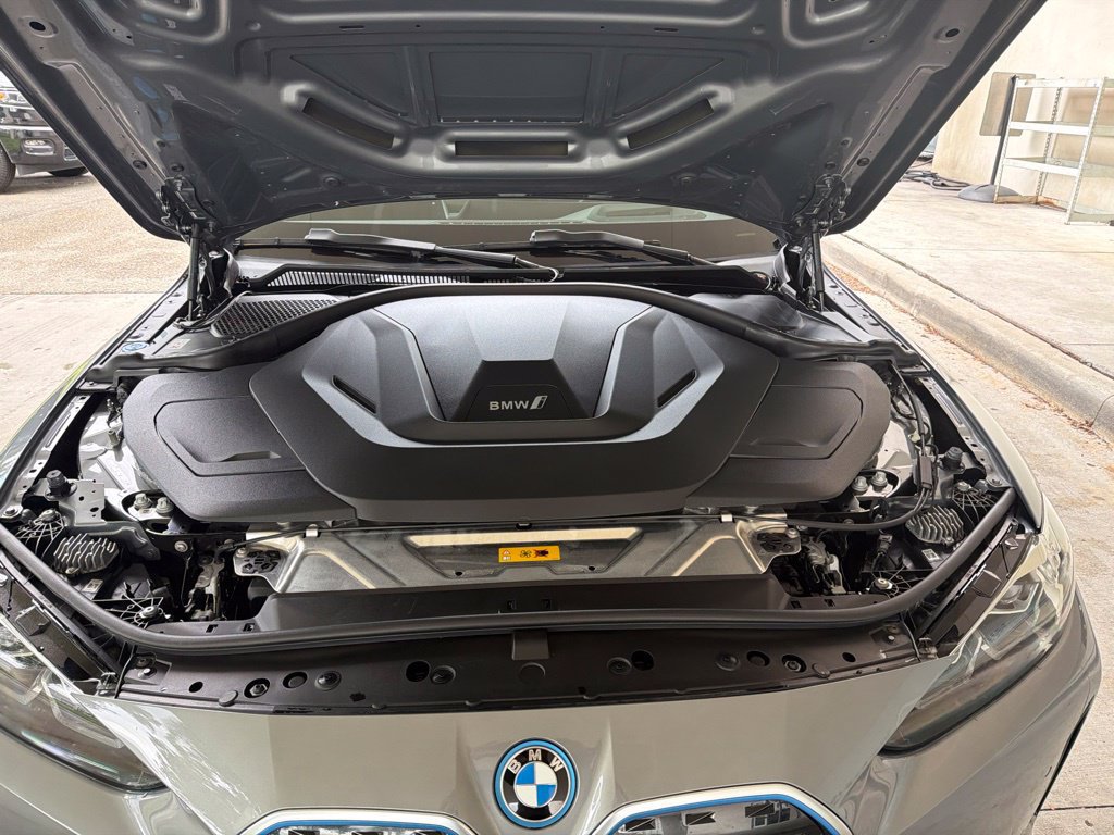 Used 2024 BMW i4 eDrive40 RWD image 13